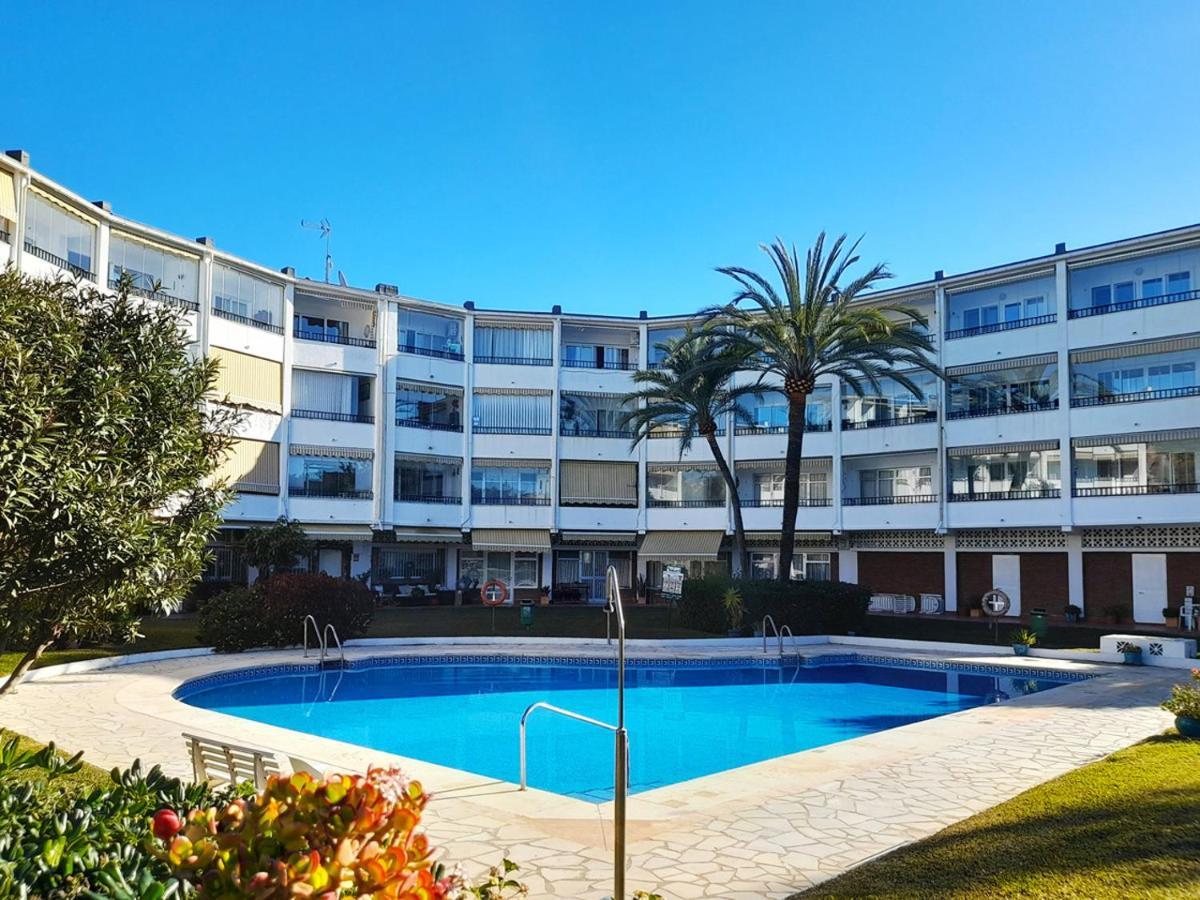 Apartment With Pool Near The Beach 马尔韦利亚 外观 照片